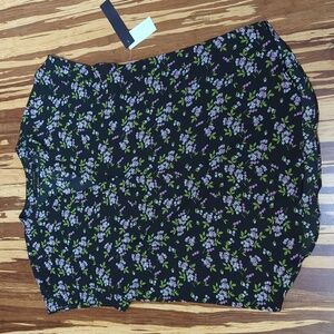 Cynthia Steffe floral v neck top NWT